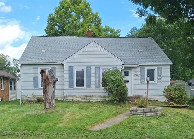 Property at 223 Michigan Ave, Alton, IL 62002, 3 beds, 2 baths