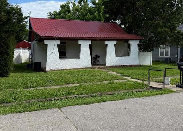 Property at 114 North St, Waynesville, MO 65583, 3 beds, 1 bath