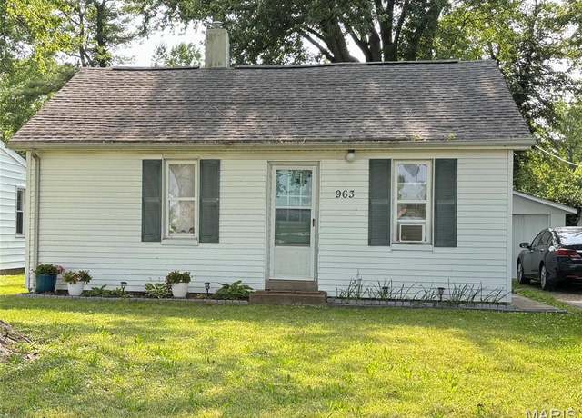 Property at 963 Green Mount Ln, Belleville, IL 62220, 2 beds, 1 bath