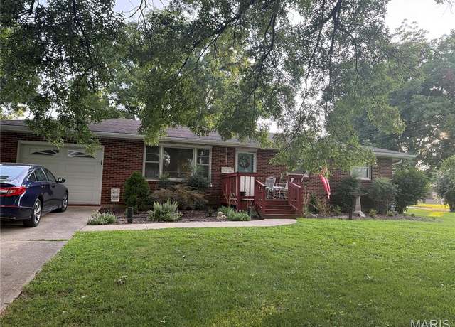 Property at 103 S Berkley St, Scott City, MO 63780, 2 beds, 1 bath