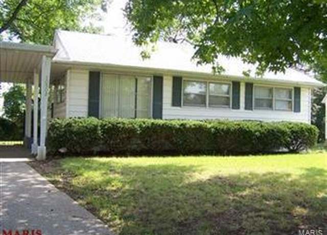 Property at 10502 Prestwick Dr, St Louis, MO 63137, 3 beds, 1 bath