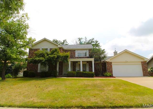 Property at 16054 Hunters Way Dr, Chesterfield, MO 63017, 4 beds, 3.5 baths
