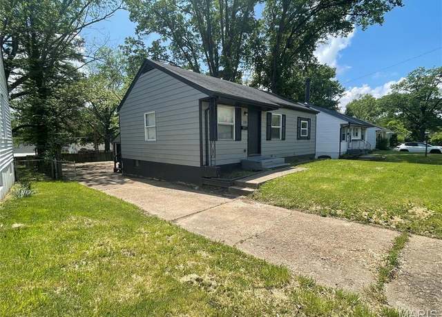 Property at 228 Cameron Rd, St Louis, MO 63137, 3 beds, 1 bath