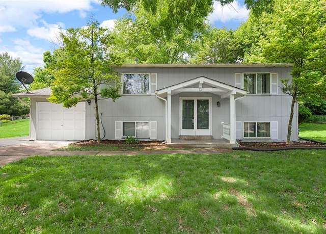 Property at 5 Braquewood Ct, Manchester, MO 63021, 3 beds, 2 baths
