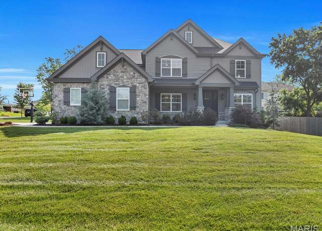 Property at 828 Newcastle Dr, Olivette, MO 63132, 5 beds, 5.5 baths