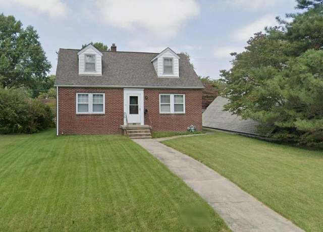 Property at 1421 Orchard St, Belleville, IL 62221, 3 beds, 1.5 baths