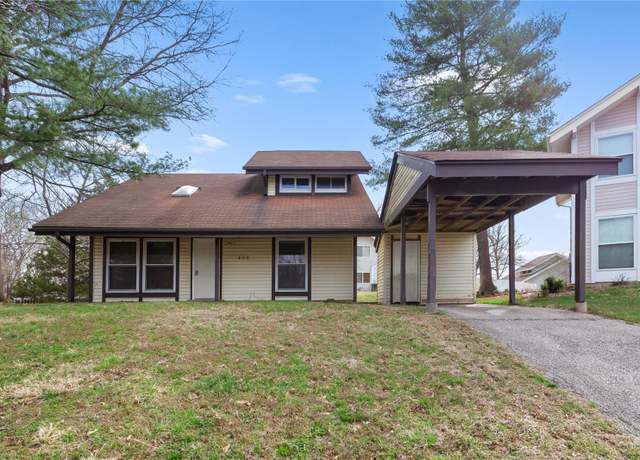 Property at 408 Echo Hill Dr, Ballwin, MO 63021, 4 beds, 2 baths