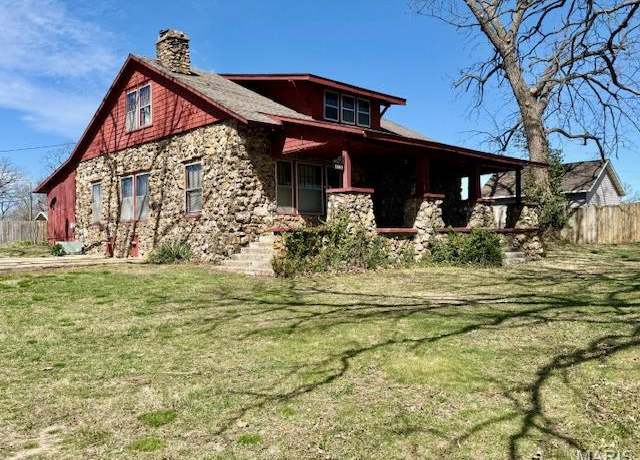 Property at 1681 S Us Highway 63, West Plains, MO 65775, 5 beds, 1 bath