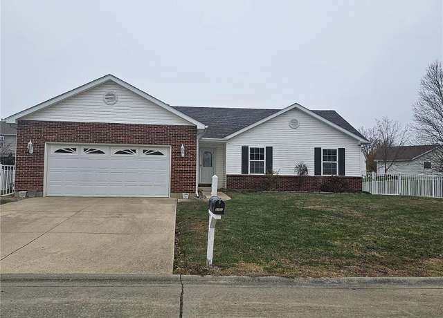 Property at 5751 Horseman, Smithton, IL 62285, 3 beds, 2 baths