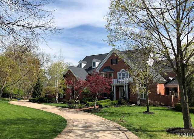 Property at 2024 Kingspointe Dr, Chesterfield, MO 63005, 5 beds, 6 baths