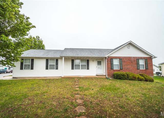 Property at 652 Falcon Dr, Sullivan, MO 63080, 3 beds, 2 baths