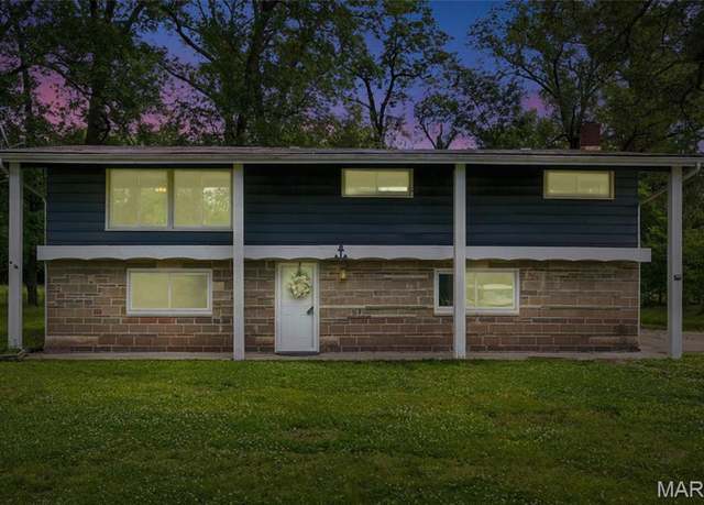Property at 430 N Shore Dr, St Charles, MO 63301, 3 beds, 1 bath
