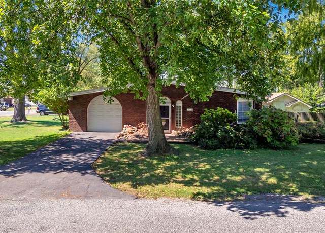 Property at 1824 Patricia St, Granite City, IL 62040, 3 beds, 2 baths