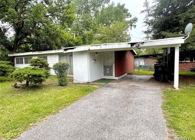 Property at 8406 January Ave, Berkeley, MO 63134, 3 beds, 2 baths