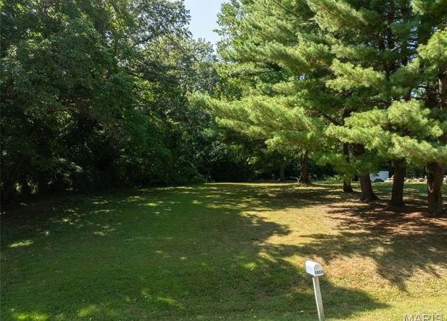 Property at 1802 Captains Dr, Worden, IL 62097