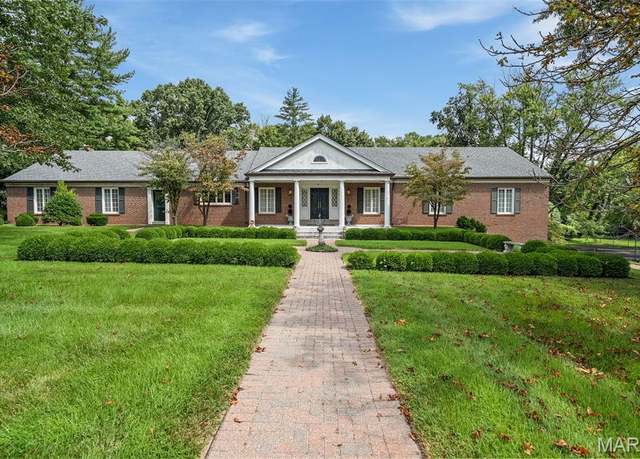 Property at 26 Huntleigh Woods, MO 63131, 5 beds, 4.5 baths