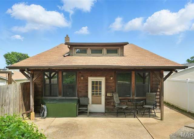 Property at 2210 January Ave, St Louis, MO 63110, 2 beds, 1 bath