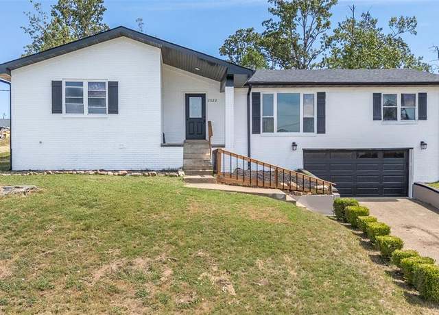 Property at 2022 Snider Rd, Poplar Bluff, MO 63901, 3 beds, 2 baths