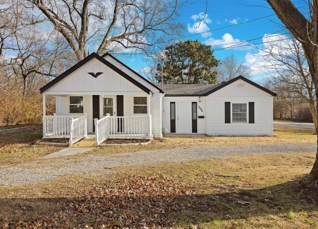 Property at 2000 E B St, Belleville, IL 62221, 2 beds, 1 bath
