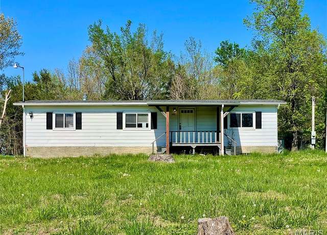 Property at 12678 Hyfield Rd, De Soto, MO 63020, 3 beds, 2 baths