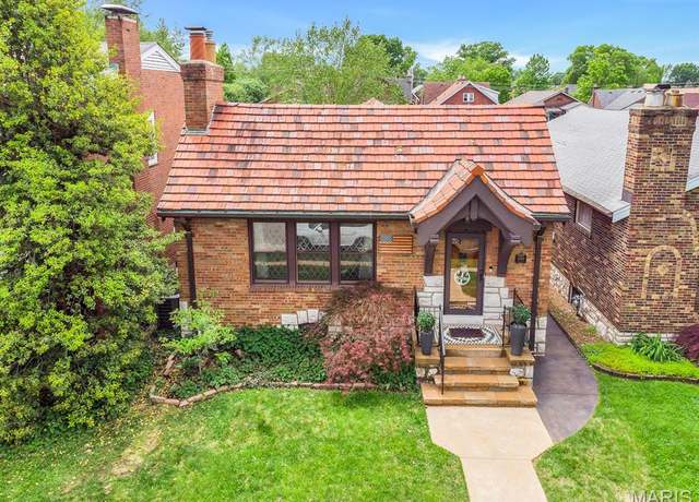 Property at 4080 Alma Ave, St Louis, MO 63116, 3 beds, 2 baths