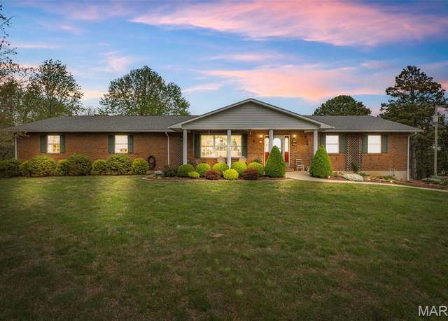 Property at 8051 Dorlac Rd, Farmington, MO 63640, 4 beds, 3 baths