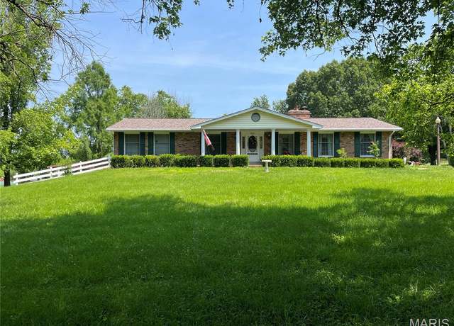 Property at 715 Silo Ln, Villa Ridge, MO 63089, 3 beds, 3.5 baths
