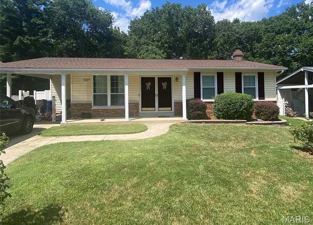 Property at 1837 San Luis Rey Pkwy, Fenton, MO 63026, 4 beds, 2 baths