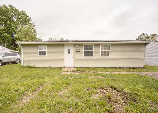 Property at 245 Saint John Dr, Cahokia, IL 62206, 3 beds, 1 bath