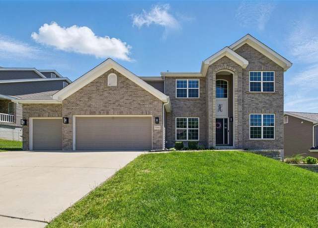 Property at 17642 Rockwood Arbor Dr, Eureka, MO 63025, 4 beds, 3.5 baths
