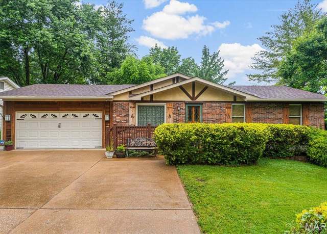 Property at 1242 Larkin Williams Rd, Fenton, MO 63026, 2 beds, 2 baths