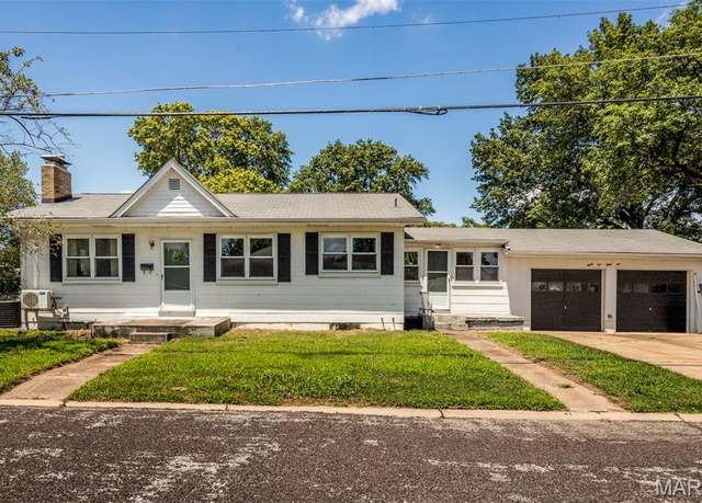 Property at 8231 Steffen Ave, St Louis, MO 63123, 3 beds, 1 bath