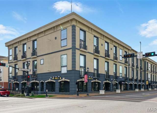 Property at 200 S Kirkwood Rd #329, St Louis, MO 63122, 2 beds, 2 baths