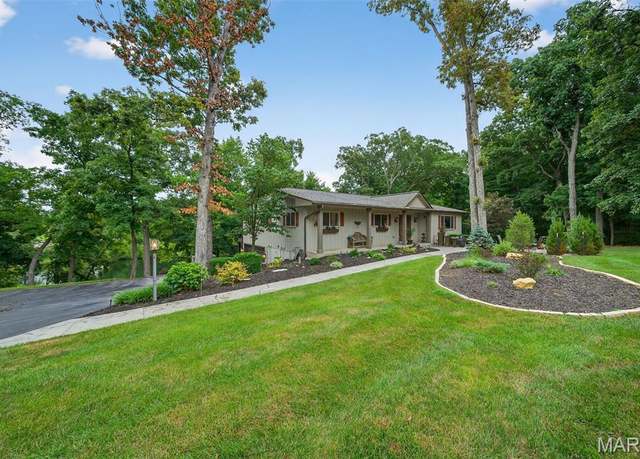 Property at 12 Prairie Lake Ct, Wentzville, MO 63385, 4 beds, 3 baths