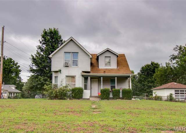 Property at 2600 Salu St, Alton, IL 62002, 4 beds, 1.5 baths