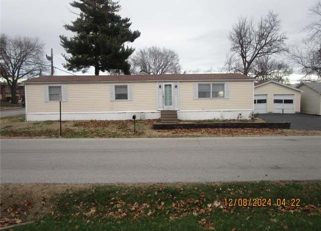 Property at 115 W 2nd St, Cahokia, IL 62206, 3 beds, 2 baths