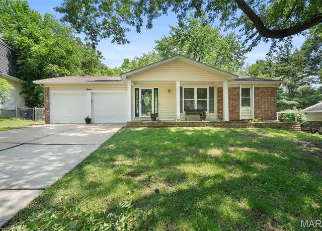Property at 3 Pilot Hill Dr, St Peters, MO 63376, 3 beds, 2 baths