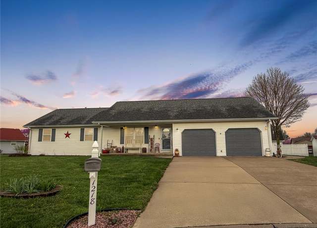Property at 1218 Coral St, Red Bud, IL 62278, 3 beds, 2.5 baths
