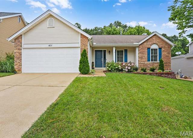 Property at 431 Autumn Peak Dr, Fenton, MO 63026, 3 beds, 2 baths