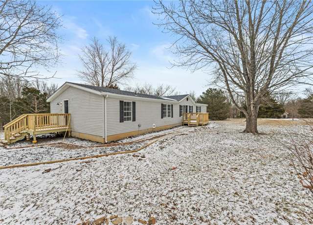 Property at 17580 Rolling Hills Dr, St James, MO 65559, 3 beds, 3 baths