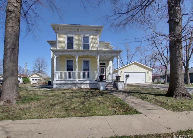 Property at 533 W Commercial St, Kahoka, MO 63445, 5 beds, 2 baths
