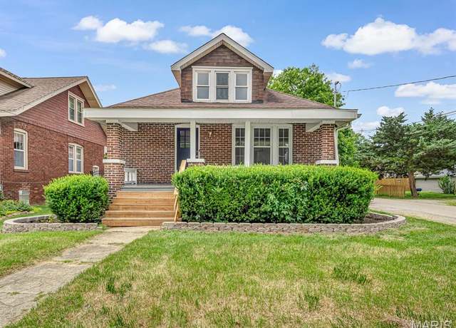 Property at 746 Union Ave, Belleville, IL 62220, 3 beds, 1.5 baths