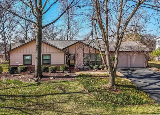 Property at 14616 Rogue River Dr, Chesterfield, MO 63017, 4 beds, 2.5 baths