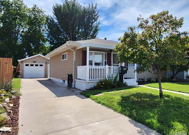 Property at 3016 Warren Ave, Granite City, IL 62040, 3 beds, 1 bath