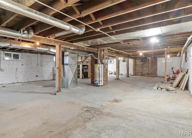 Property at 19 N 31st St, Belleville, IL 62226, 3 beds, 2 baths