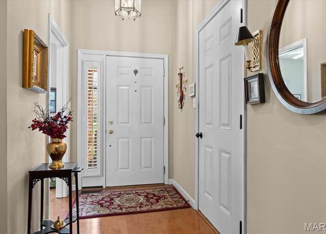 Property at 1903 Hawksbill Dr, Belleville, IL 62223, 3 beds, 3 baths