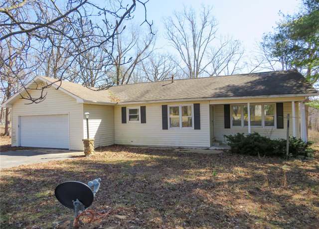 Property at 8 Indian Hills Dr, Cuba, MO 65453, 3 beds, 1.5 baths