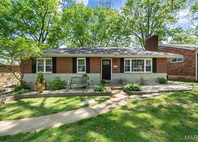 Property at 8218 Fendale Dr, St Louis, MO 63123, 3 beds, 2 baths