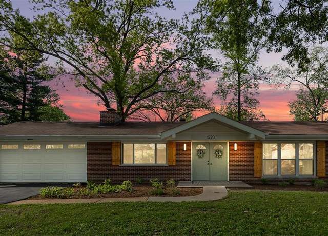 Property at 11220 Trieste Dr, St Louis, MO 63146, 3 beds, 2 baths