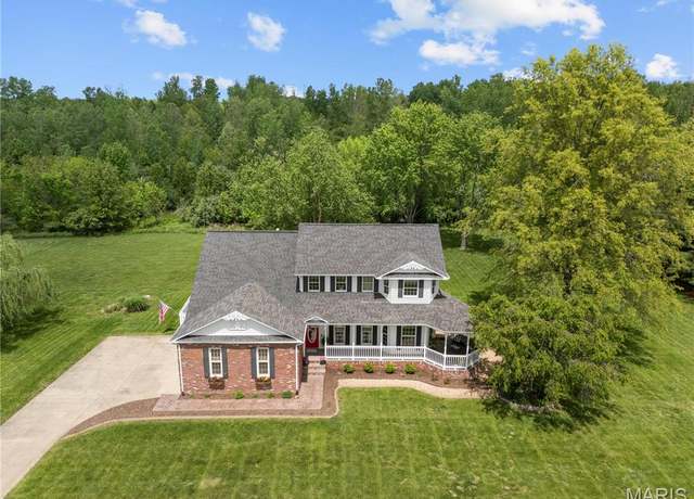 Property at 1312 Wolf Rd, Freeburg, IL 62243, 4 beds, 2.5 baths